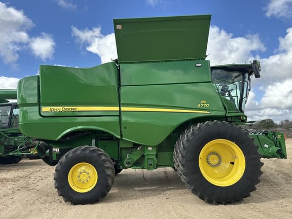 Image of John Deere S770 equipment image 1
