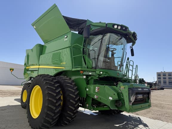 Image of John Deere S770 equipment image 2