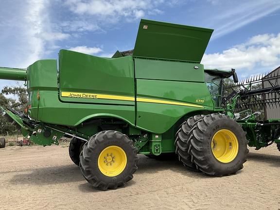 Image of John Deere S770 equipment image 1