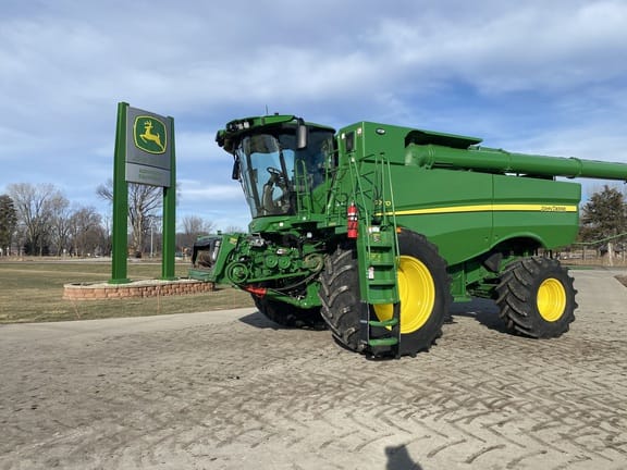 2024 John Deere S770 Equipment Image0