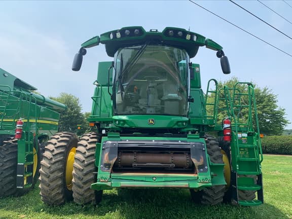Image of John Deere S770 equipment image 1