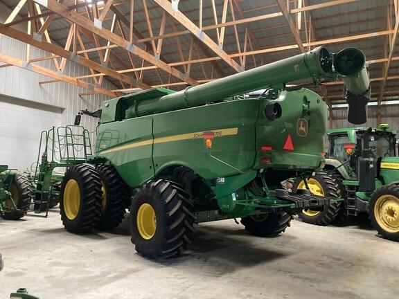 Image of John Deere S770 equipment image 1