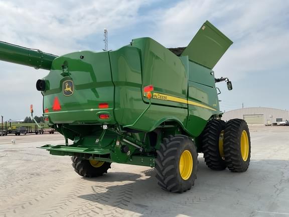 Image of John Deere S770 equipment image 4