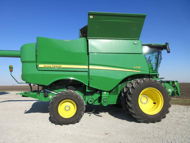 Image of John Deere S770 equipment image 3