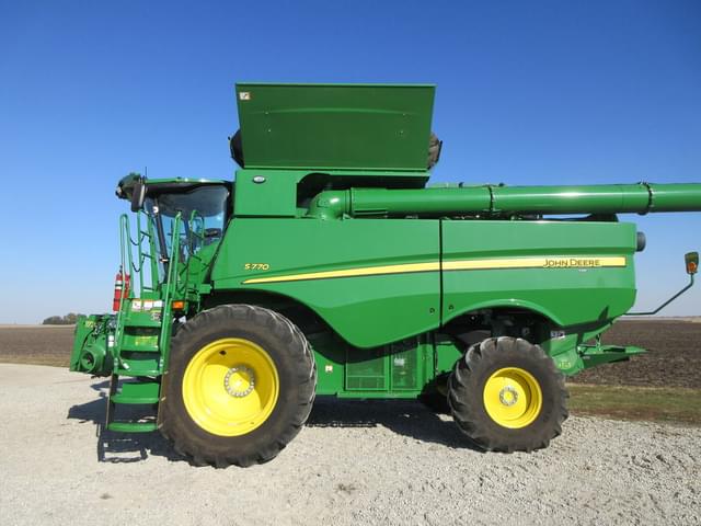 Image of John Deere S770 equipment image 2