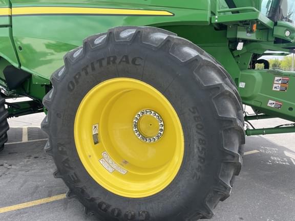 Image of John Deere S770 equipment image 4