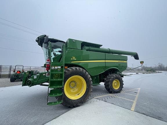 Image of John Deere S770 equipment image 2