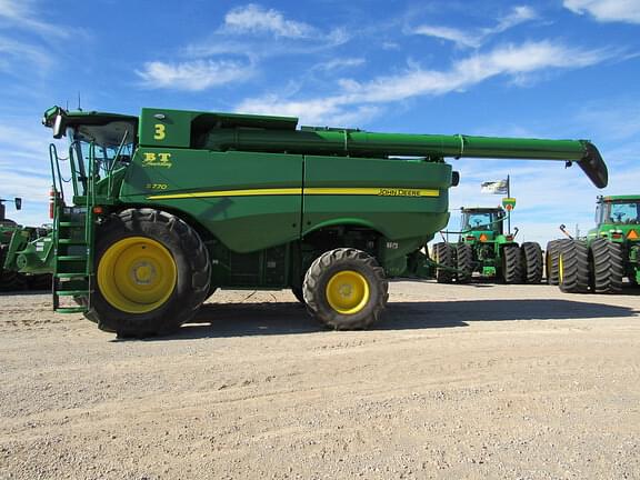 Image of John Deere S770 equipment image 1