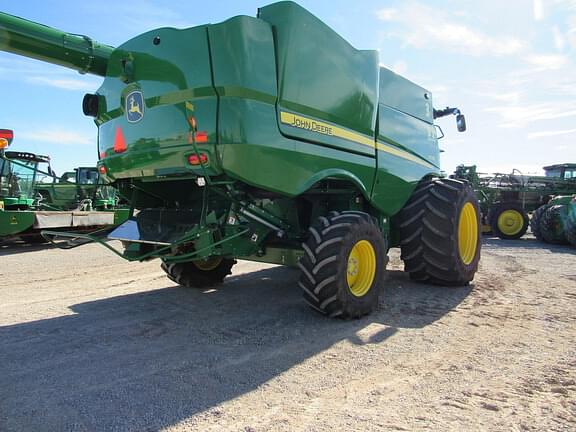 Image of John Deere S770 equipment image 4