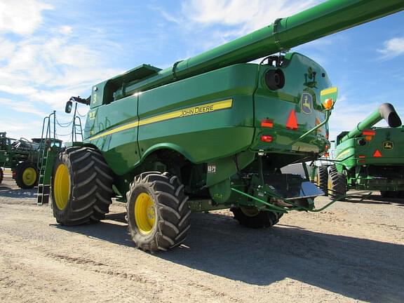 Image of John Deere S770 equipment image 2