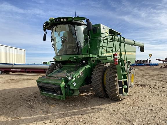 Image of John Deere S770 equipment image 1