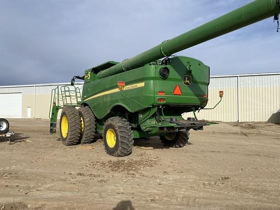 Image of John Deere S770 equipment image 3