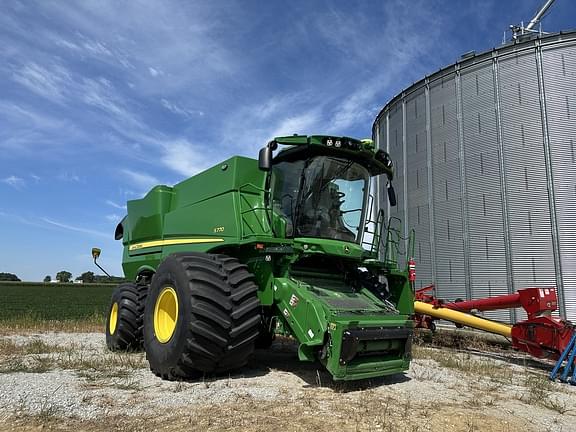 Image of John Deere S770 equipment image 1