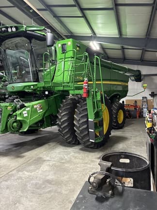 Image of John Deere S770 equipment image 3