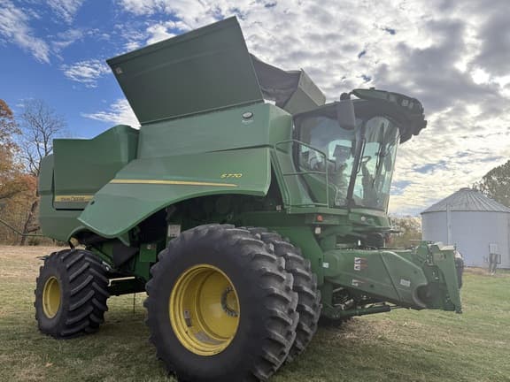 Image of John Deere S770 equipment image 4