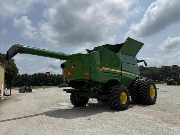 Image of John Deere S770 equipment image 3