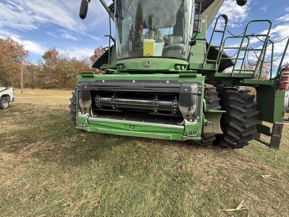 Image of John Deere S770 equipment image 3