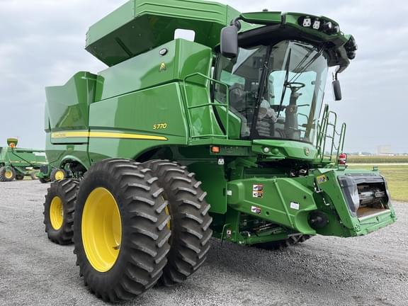 Image of John Deere S770 equipment image 2