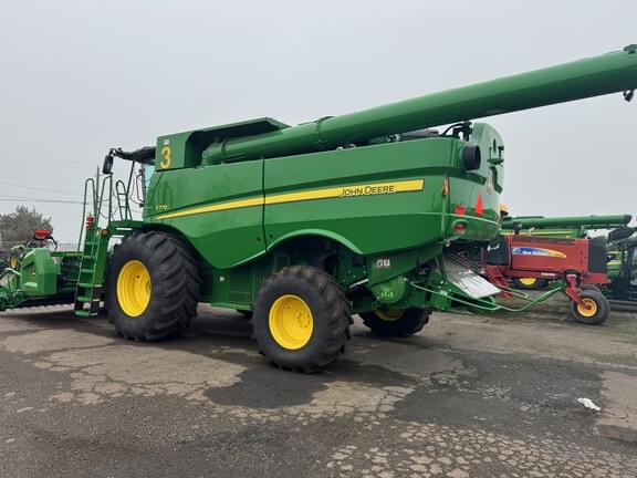 Image of John Deere S770 equipment image 1