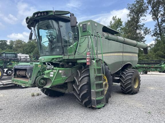 Image of John Deere S770 equipment image 1