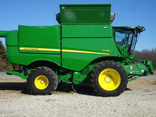 Image of John Deere S770 equipment image 3