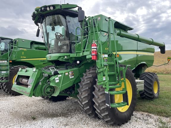 Image of John Deere S770 equipment image 1