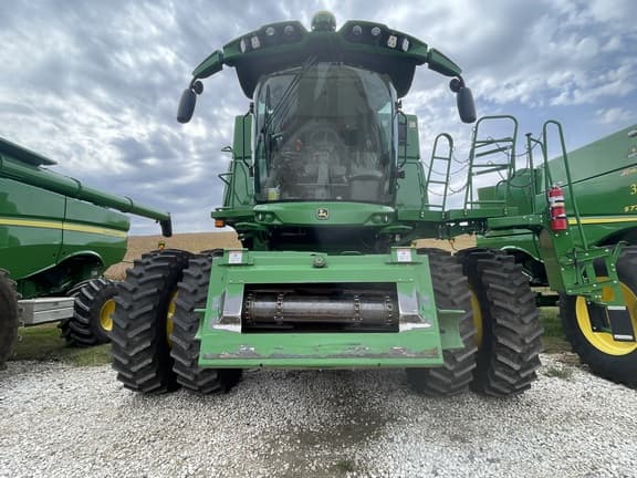 Image of John Deere S770 equipment image 2