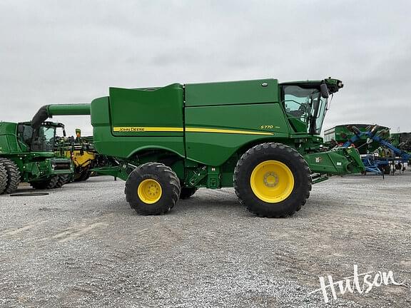 Image of John Deere S770 equipment image 2