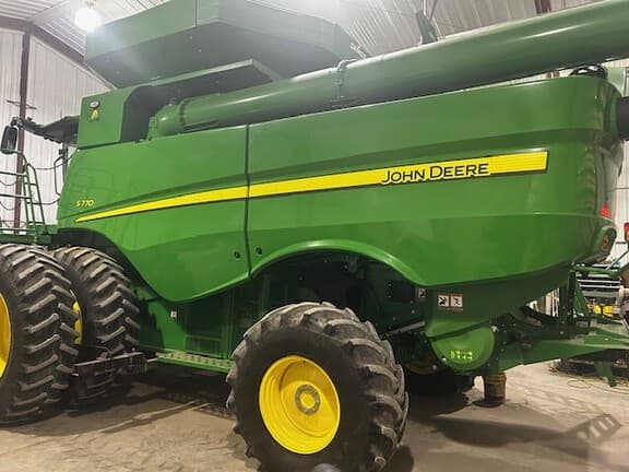 Image of John Deere S770 Image 0