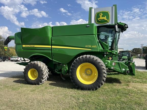 Image of John Deere S770 equipment image 1