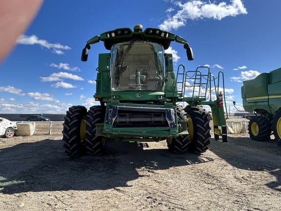 Image of John Deere S770 equipment image 1