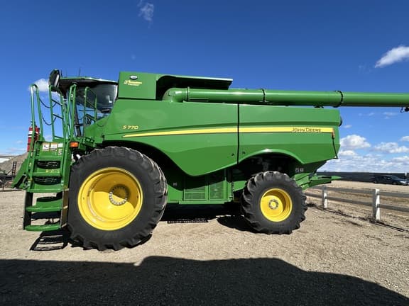 Image of John Deere S770 equipment image 4