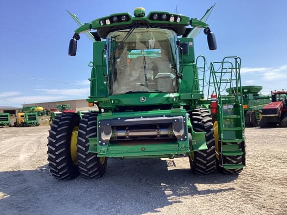 Image of John Deere S770 equipment image 1