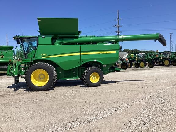 Image of John Deere S770 equipment image 3