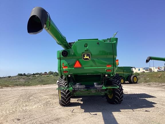 Image of John Deere S770 equipment image 4