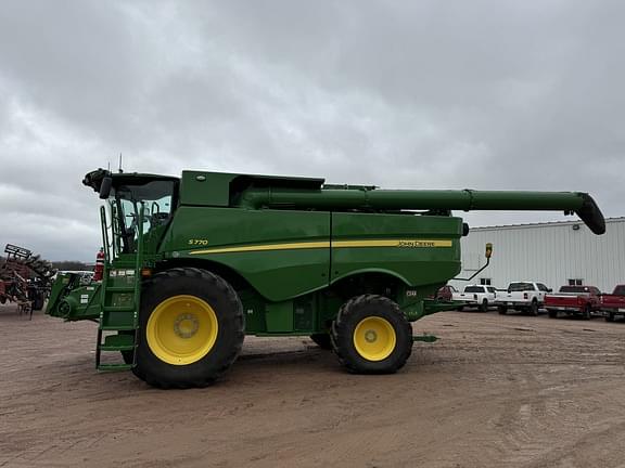 Image of John Deere S770 equipment image 3