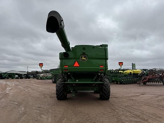 Image of John Deere S770 equipment image 4