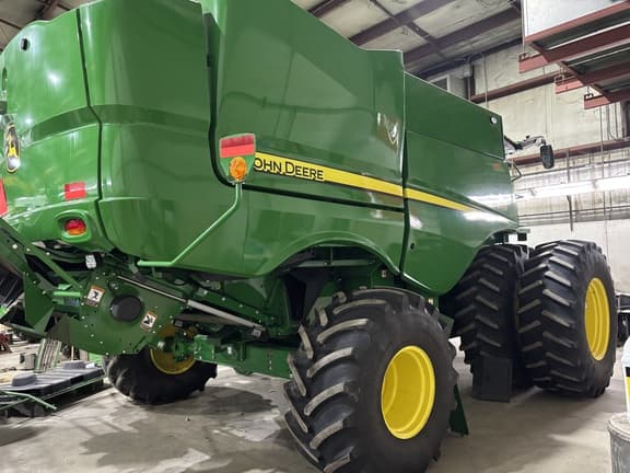 Image of John Deere S770 equipment image 3