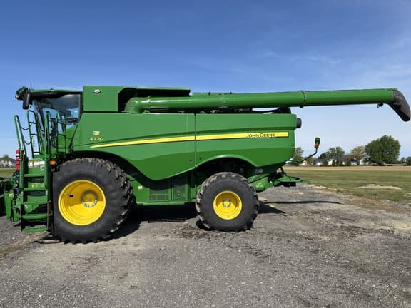 Image of John Deere S770 equipment image 1