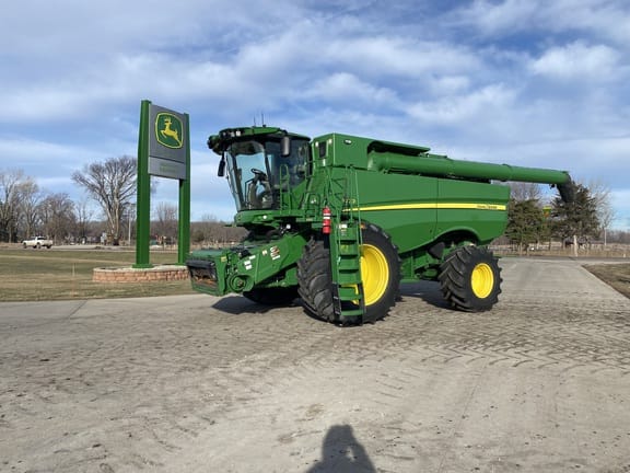 2024 John Deere S770 Equipment Image0