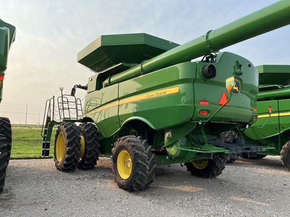 Image of John Deere S770 equipment image 3