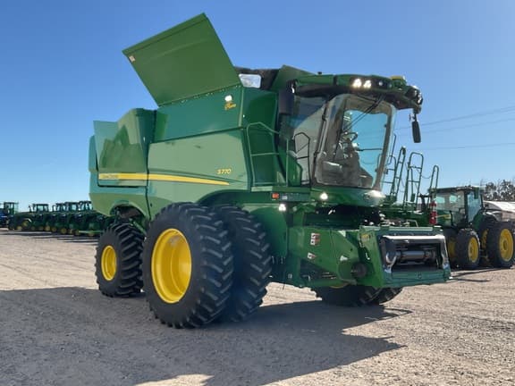 Image of John Deere S770 equipment image 1