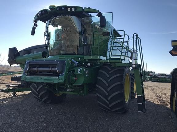 Image of John Deere S770 Image 1