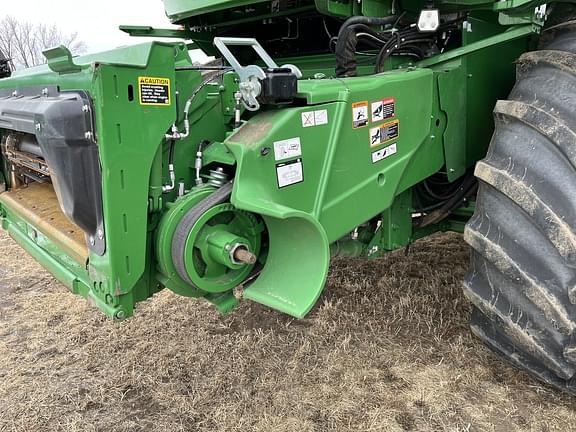 Image of John Deere S770 equipment image 1