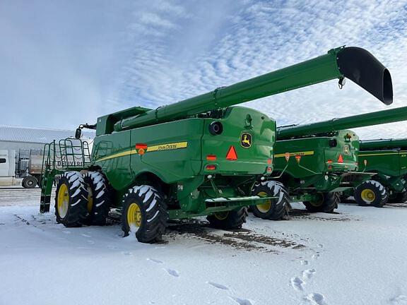 Image of John Deere S770 equipment image 1