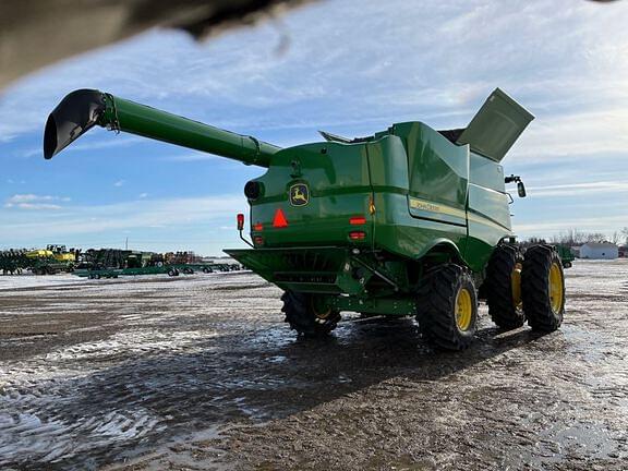 Image of John Deere S770 equipment image 4