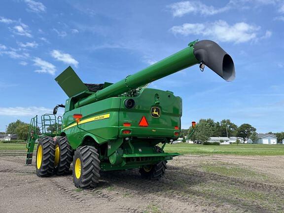 Image of John Deere S770 equipment image 2