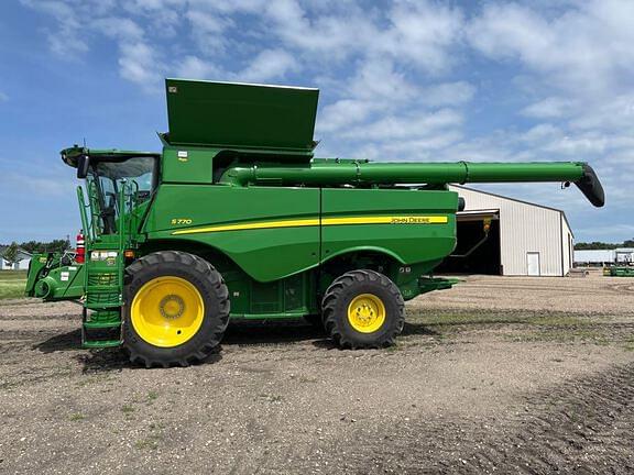 Image of John Deere S770 equipment image 1