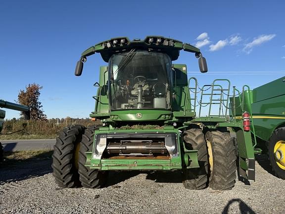 Image of John Deere S770 equipment image 1