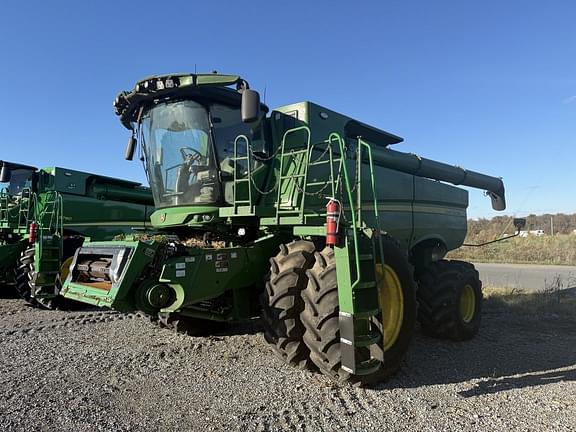 Image of John Deere S770 equipment image 2